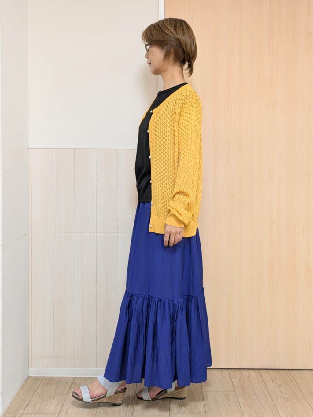 YuAさんの「SHOO･LA･RUE｜【S-LL】透かし編みが大人上品 マルチボタンニットカーディガン」を使ったコーディネート