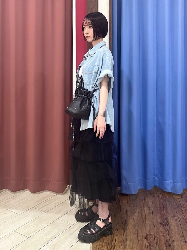 るるさんの「SHOO･LA･RUE｜【S-LL/ひんやり/UV】選べる6柄でそれぞれ欲しくなる プリントTシャツ」を使ったコーディネート