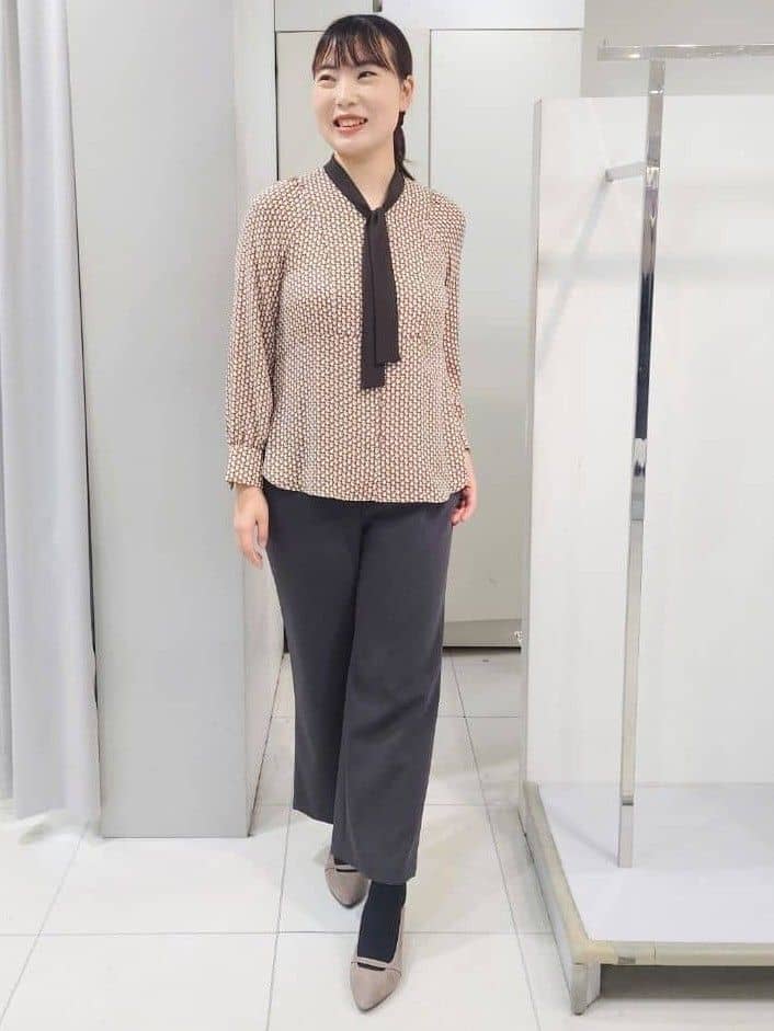 AZUSAさんの「Reflect｜【レイヤードに◎】ボウタイプリントブラウス」を使ったコーディネート
