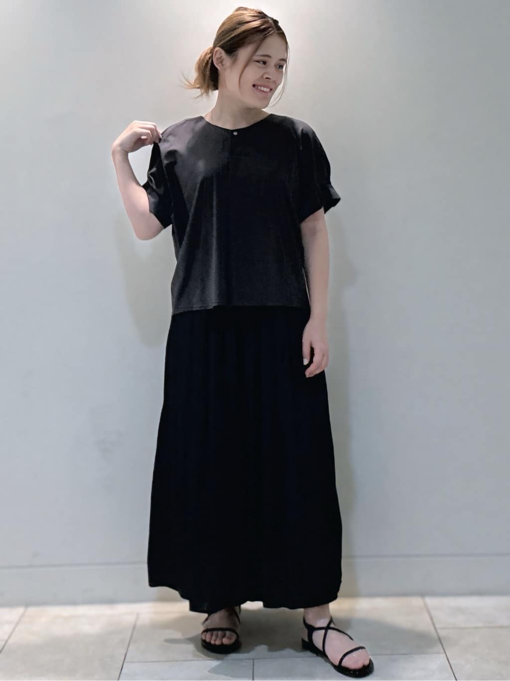 S&auml;K&iuml;さんの「Reflect｜【ウエストゴム仕様／長く着られる◎】スカーチョパンツ」を使ったコーディネート
