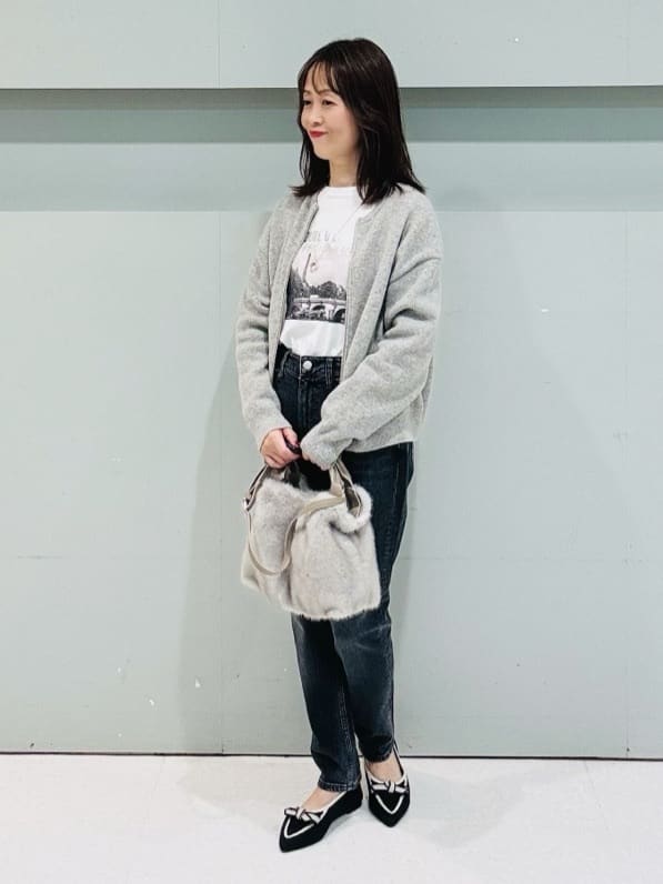 makiさんの「UNTITLED｜【洗える/コットン100%】グラフィックロンT」を使ったコーディネート