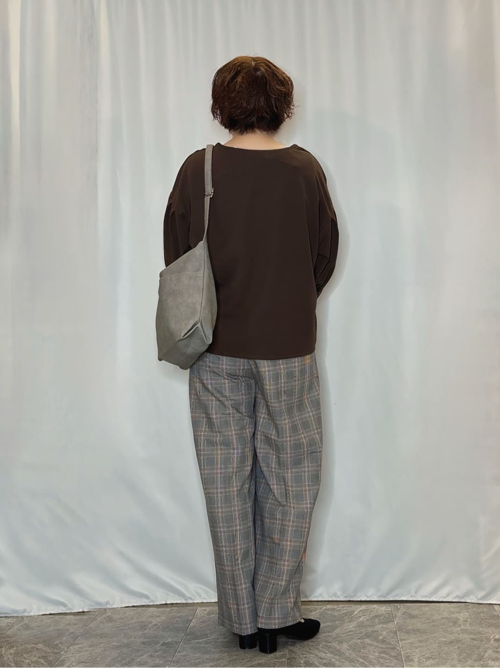 たみさんの「SHOO･LA･RUE｜【洗濯機可/S-LL】すっきり上品きれい見え タックワイドパンツ」を使ったコーディネート
