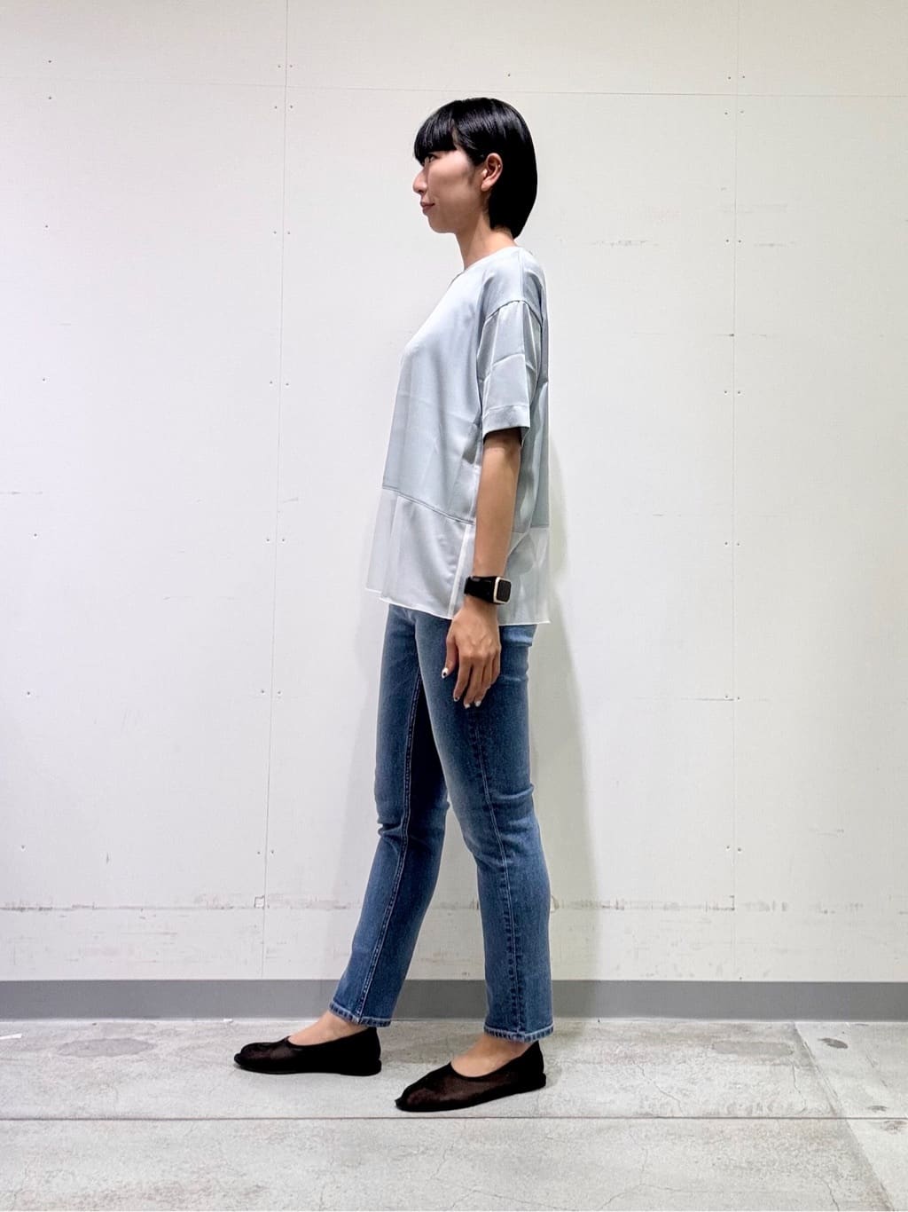 naoさんの「INDIVI｜【通年活躍！褒められデニム】スキニー デニムパンツ」を使ったコーディネート