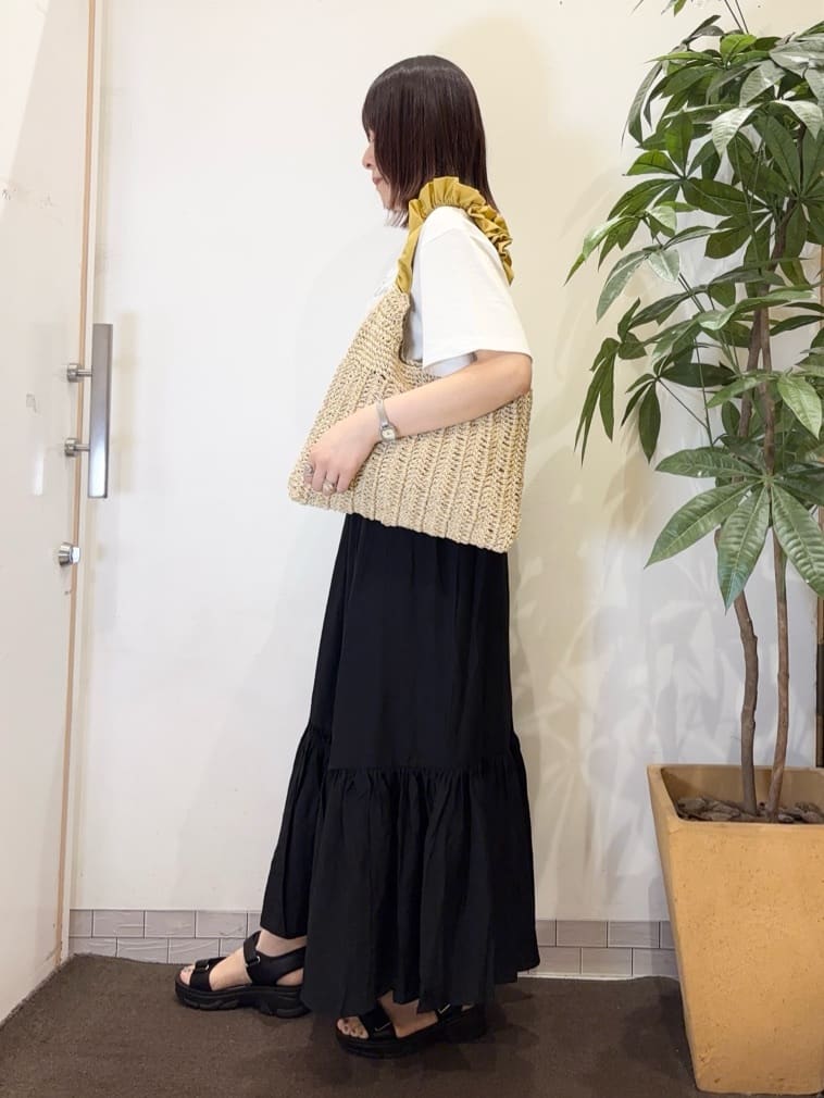 宗形さんの「SHOO･LA･RUE｜【S-LL/ひんやり/UV】選べる6柄でそれぞれ欲しくなる プリントTシャツ」を使ったコーディネート