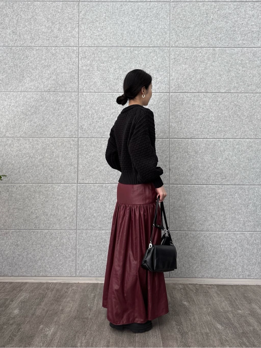ひなさんの「INDIVI｜スキッパーフォルムニット」を使ったコーディネート