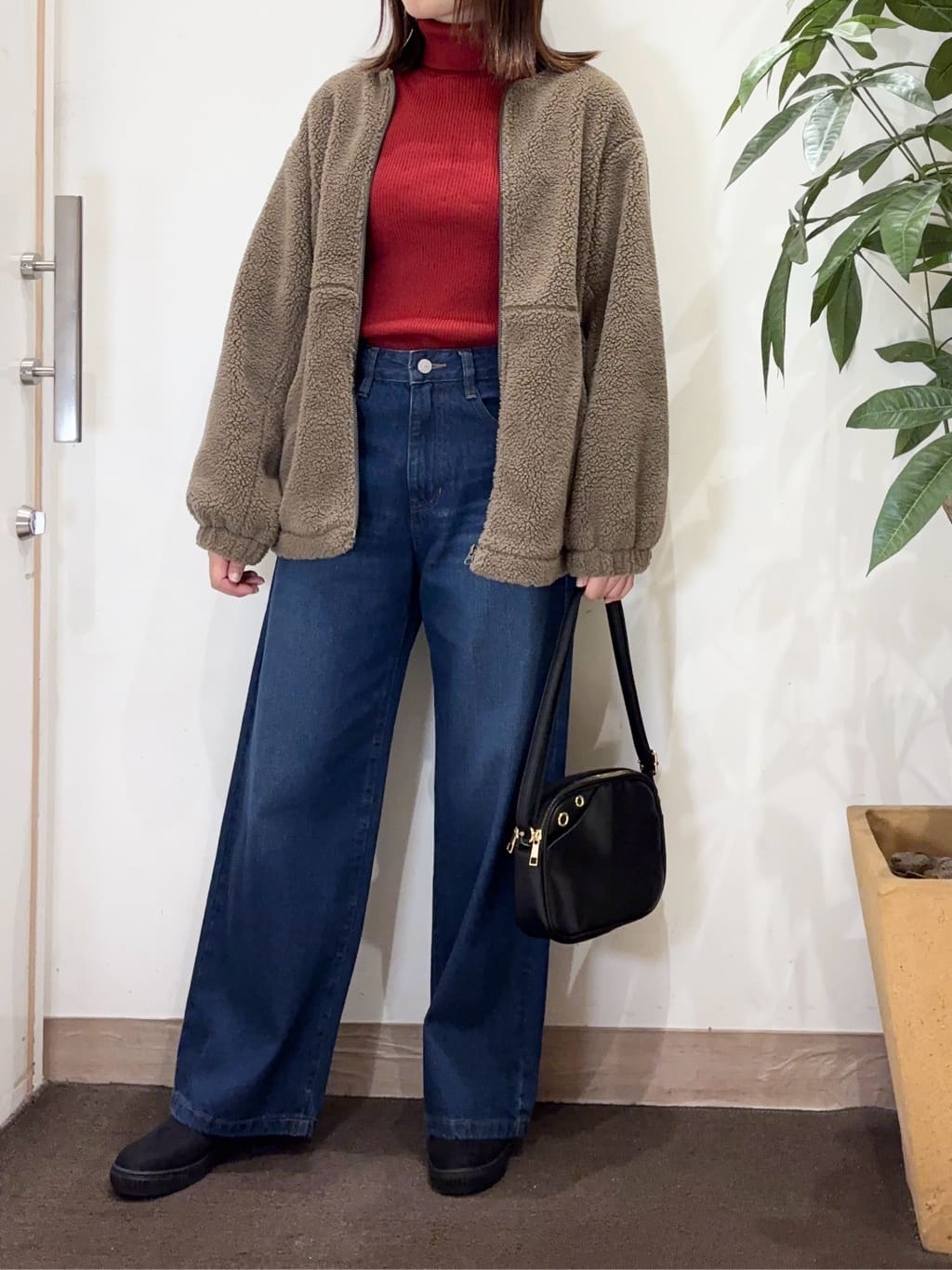 宗形さんの「SHOO･LA･RUE｜【洗濯機可】即サマになる ノーカラー ボアブルゾン」を使ったコーディネート