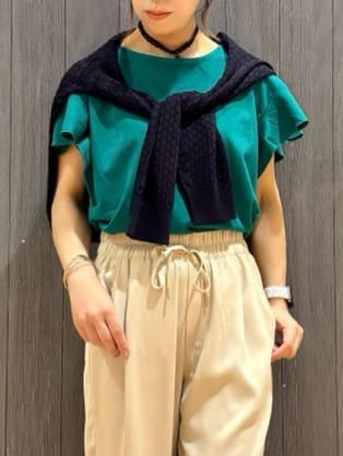meiさんの「SHOO･LA･RUE｜【汗ジミ防止/ひんやり/UV】フリルスリーブTシャツ」を使ったコーディネート