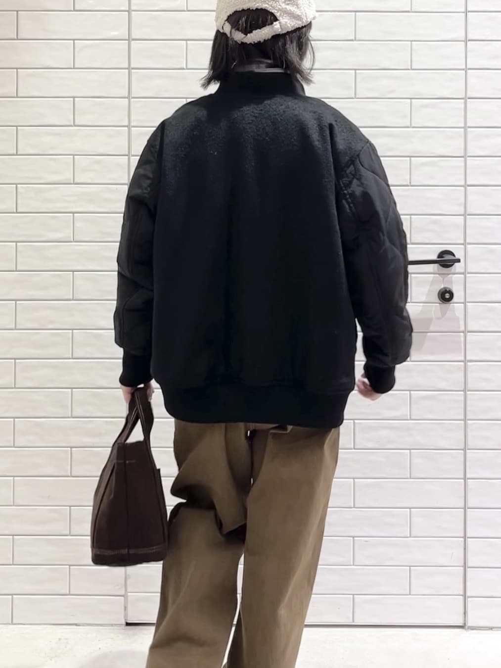 しおりさんの「OPAQUE.CLIP｜《リバーシブル》キルティングブルゾン」を使ったコーディネート