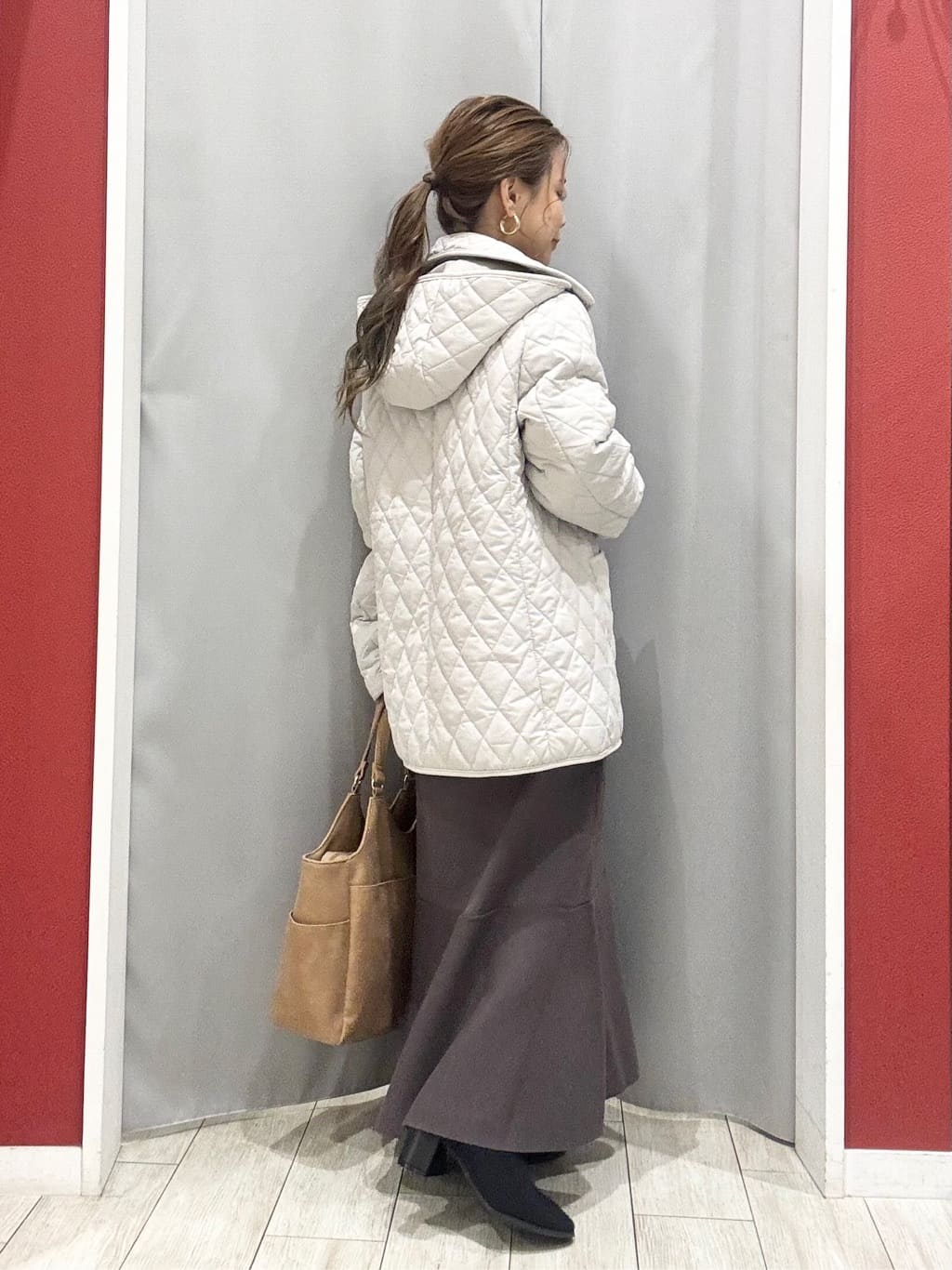 shioさんの「SHOO･LA･RUE｜【洗濯機可/S-LL】スタイルがすっきりに見える 裾マーメイドニットワンピース」を使ったコーディネート