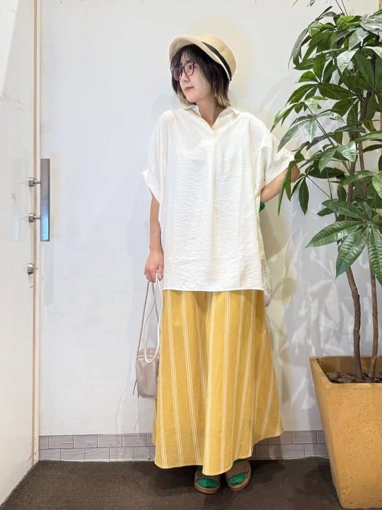 misakiさんの「SHOO･LA･RUE｜【ひんやり】すっきりきれいに体型カバー コクーンシルエットワンピース」を使ったコーディネート