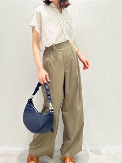 Miwaさんの「UNTITLED｜【洗える/スキッパー】フレンチスリーブシアーブラウス」を使ったコーディネート