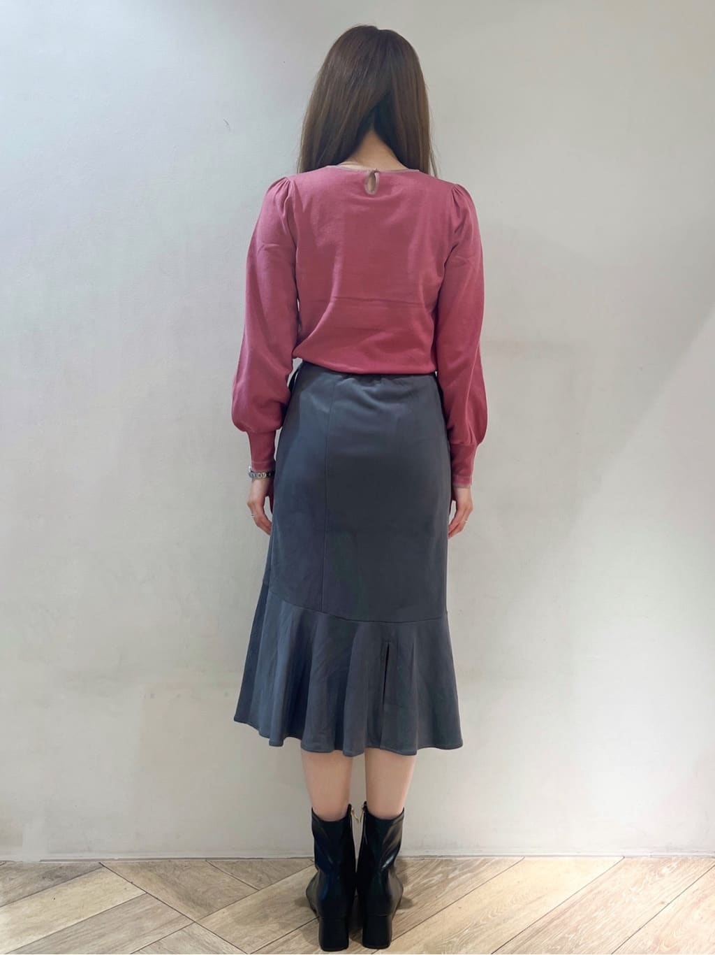 nanaさんの「index｜バイカラーパフスリーブニット【洗濯機OK】」を使ったコーディネート