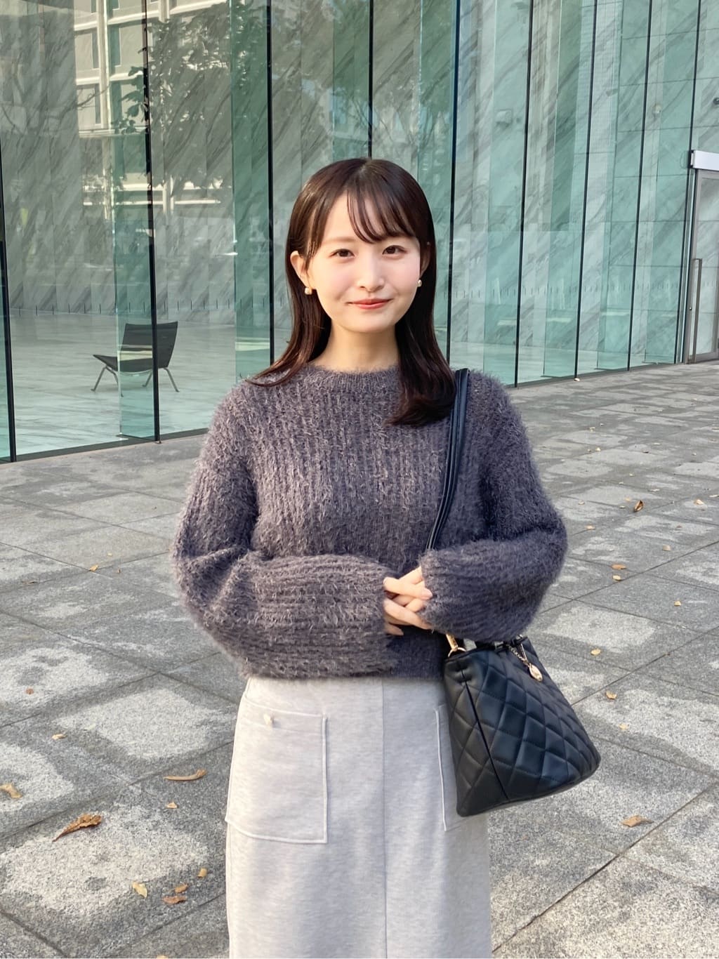 みさかさんの「index｜透かし編みショートフェザーニット【洗濯機OK】」を使ったコーディネート