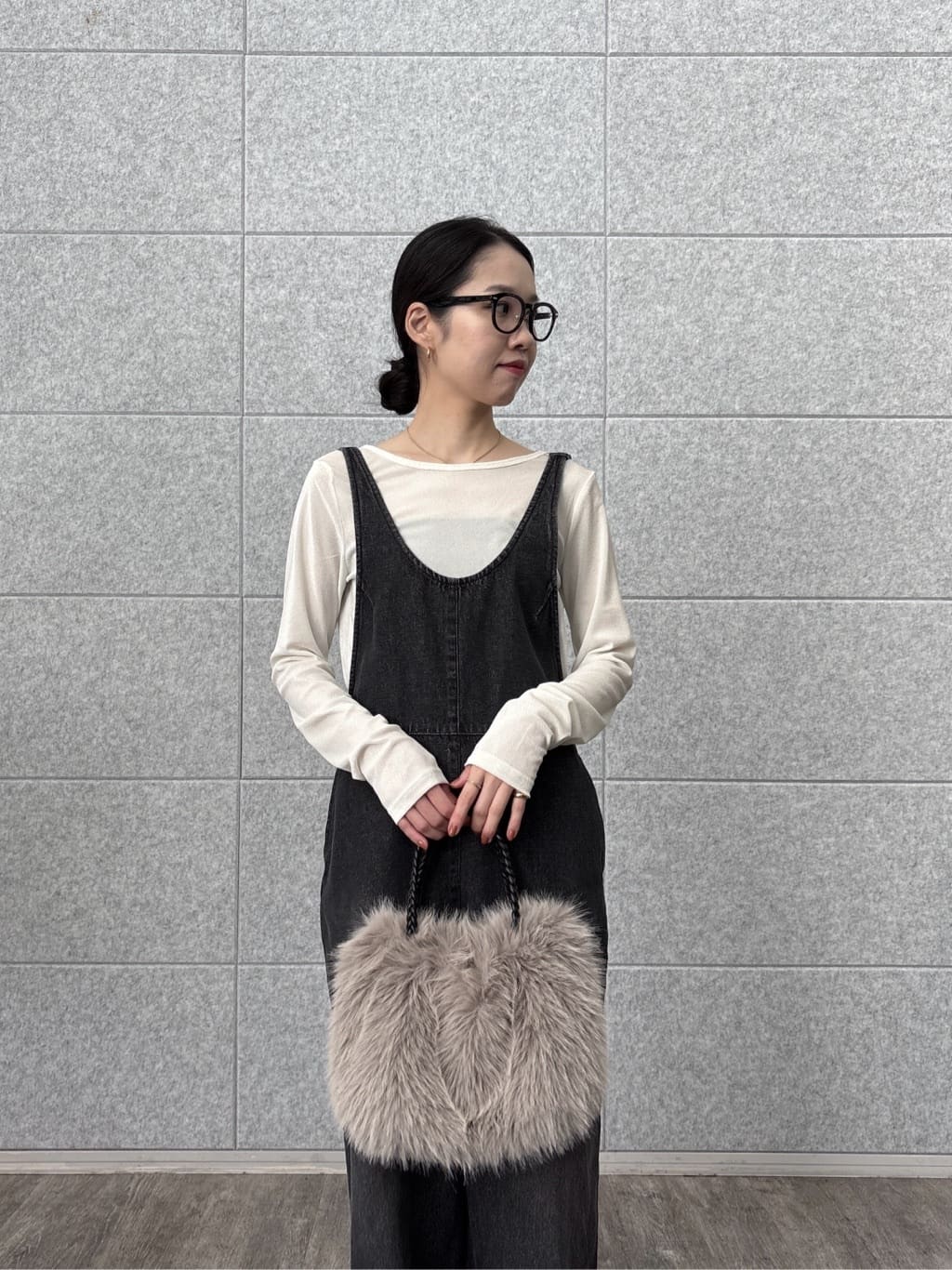 ひなさんの「INDIVI｜デニムサロペット」を使ったコーディネート