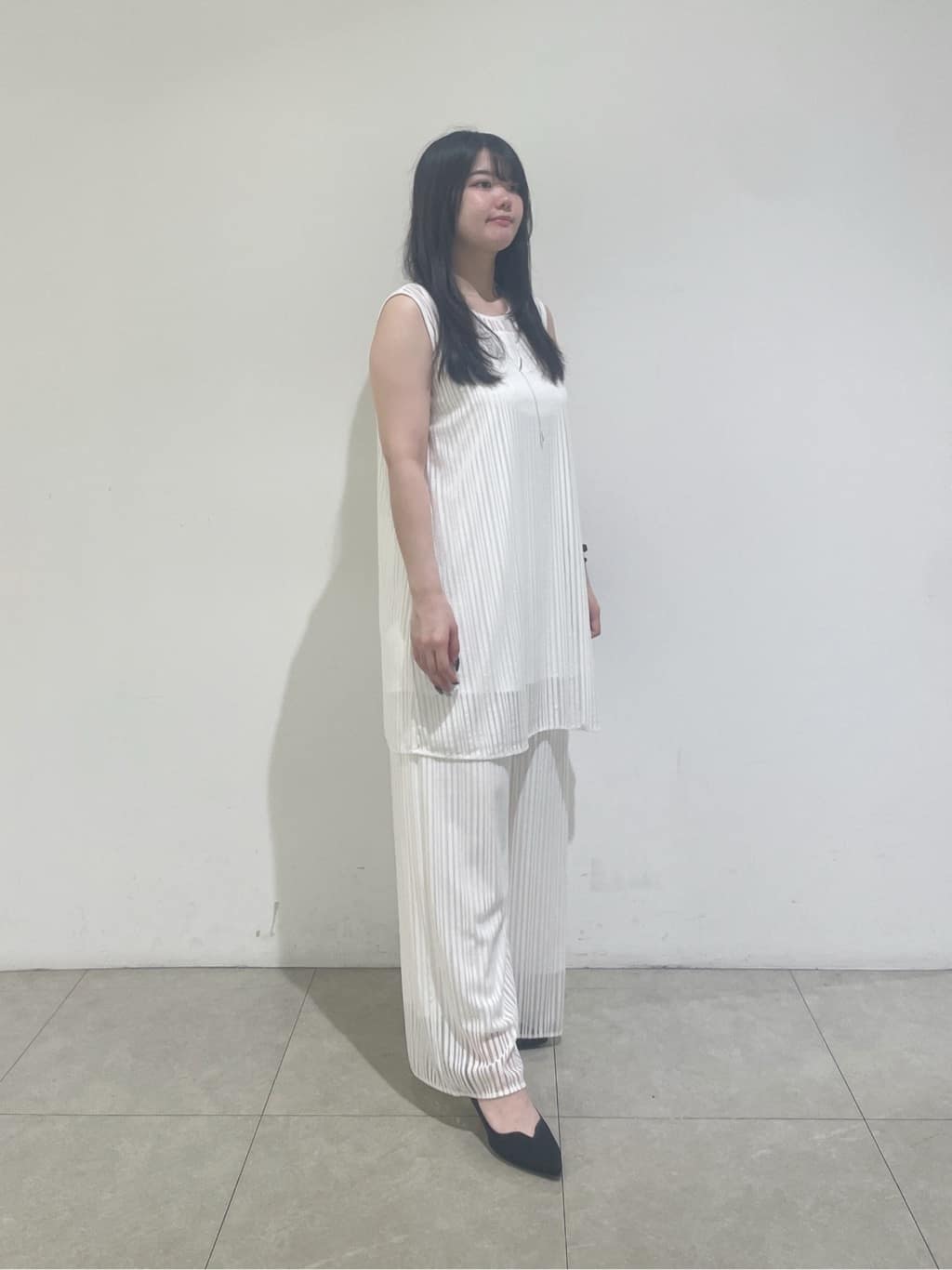 emikaさんの「INDIVI｜【洗える／セットアップ可能】ラッセルチュニック」を使ったコーディネート