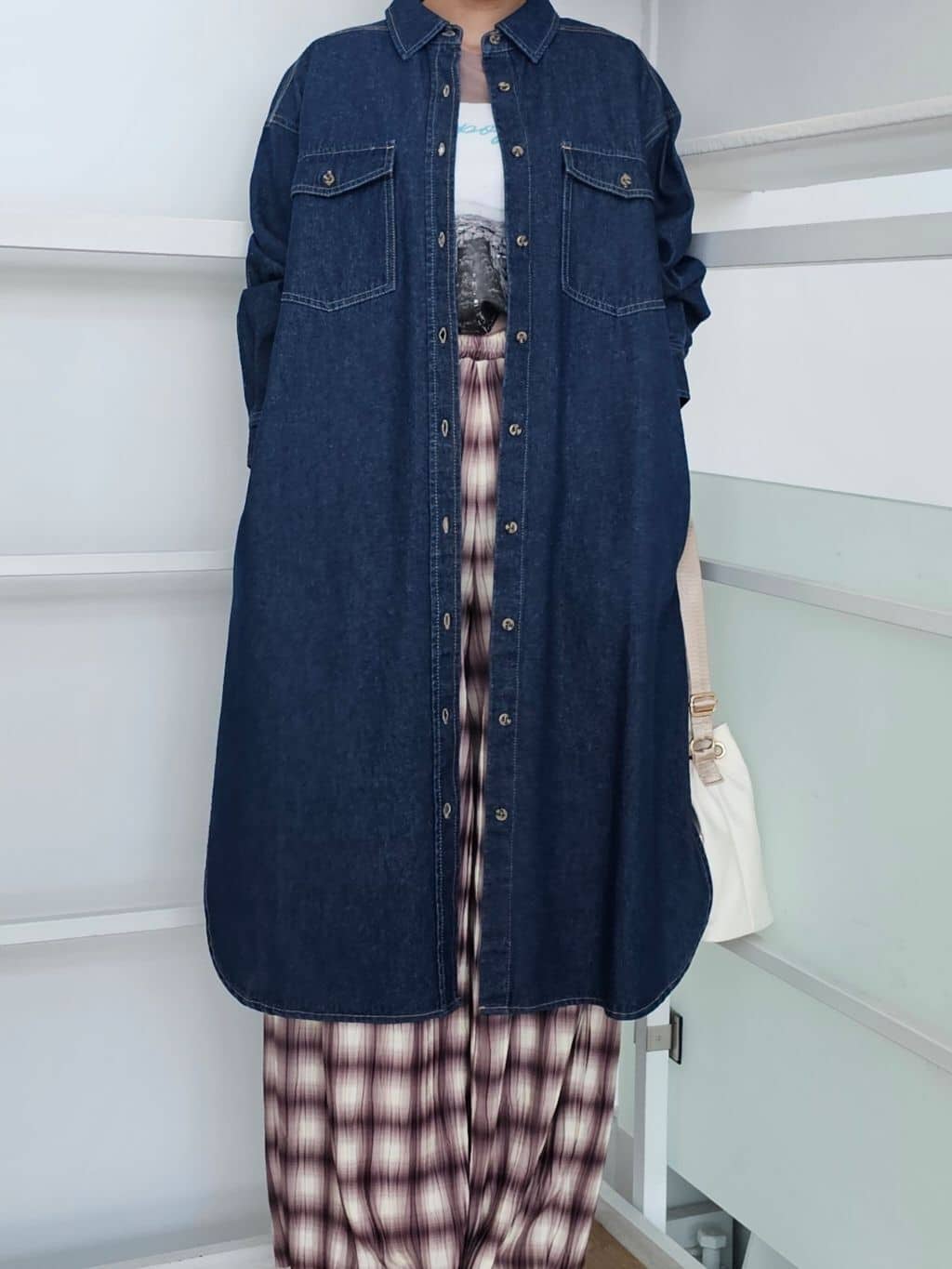 ゆゆさんの「SHOO･LA･RUE｜【S-LL】ロングシーズン活躍 デニムシャツワンピース」を使ったコーディネート