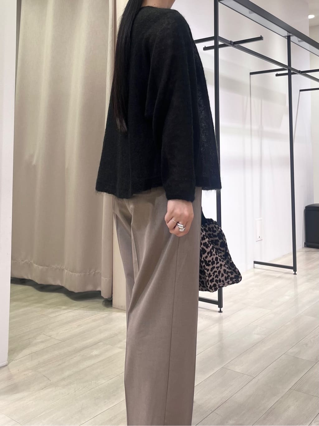 hasuさんの「INDIVI｜【キッドモヘヤ素材】ラウンドヘムニット」を使ったコーディネート