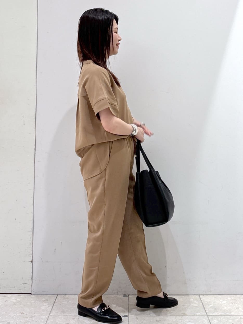 mameさんの「OPAQUE.CLIP｜《5色展開／SS-LLサイズ》スキッパー金ボタンブラウス／セットアップ対応【防シワ／ストレッチ／洗濯」を使ったコーディネート