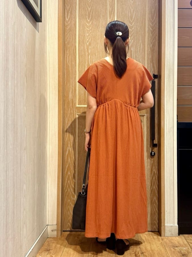 KAORIさんの「SHOO･LA･RUE｜【前後2WAY】さらりと大人上品に 楊柳フレンチワンピース」を使ったコーディネート