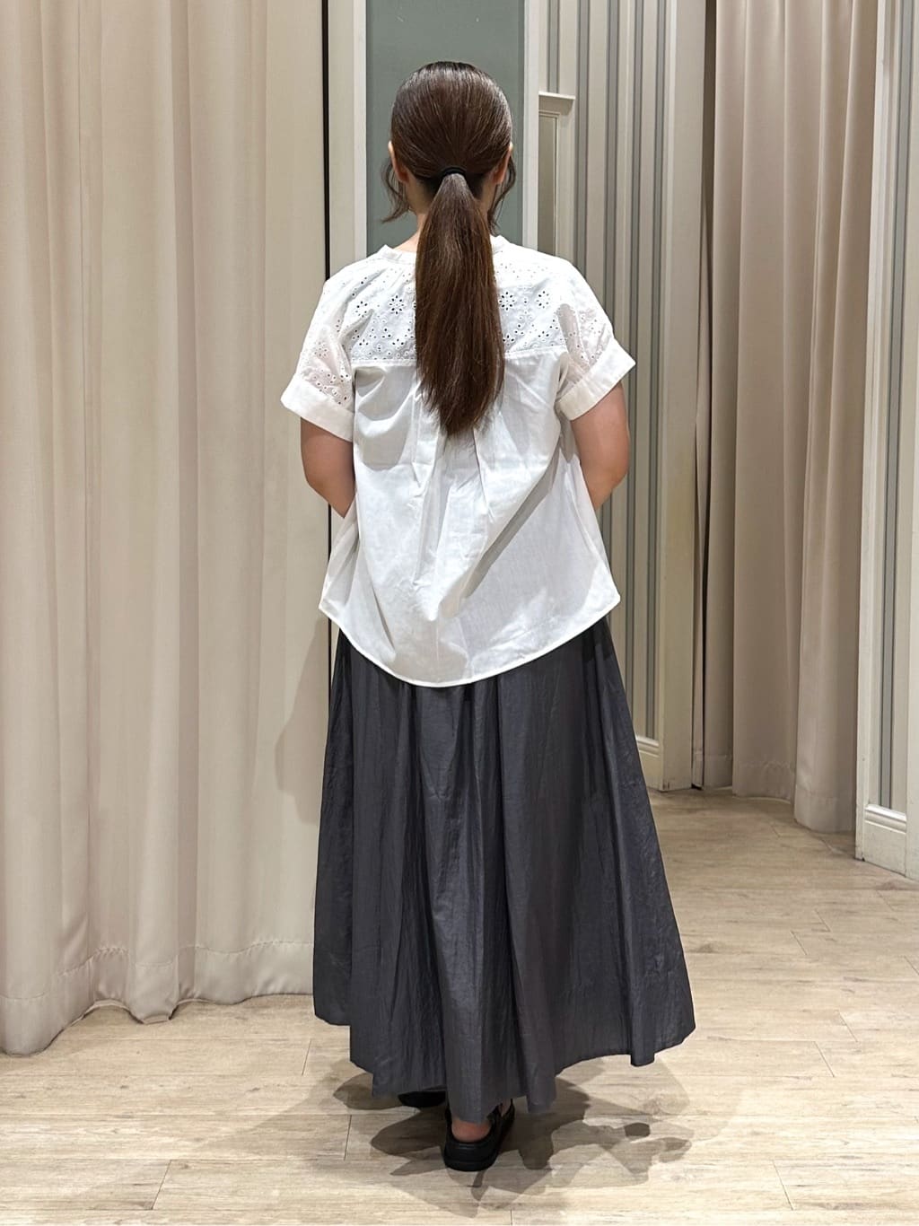 Ririさんの「grove｜涼やかさと上品さを兼ね備えた　レースシャツブラウス」を使ったコーディネート