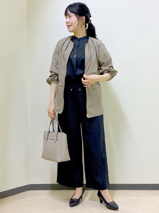  beni_gingerさんの「Reflect｜【E‐QUALITY／ウエスト総ゴム／セットアップ／単品使いOK◎】ブラウス＋ストレートパンツセット」を使ったコーディネート