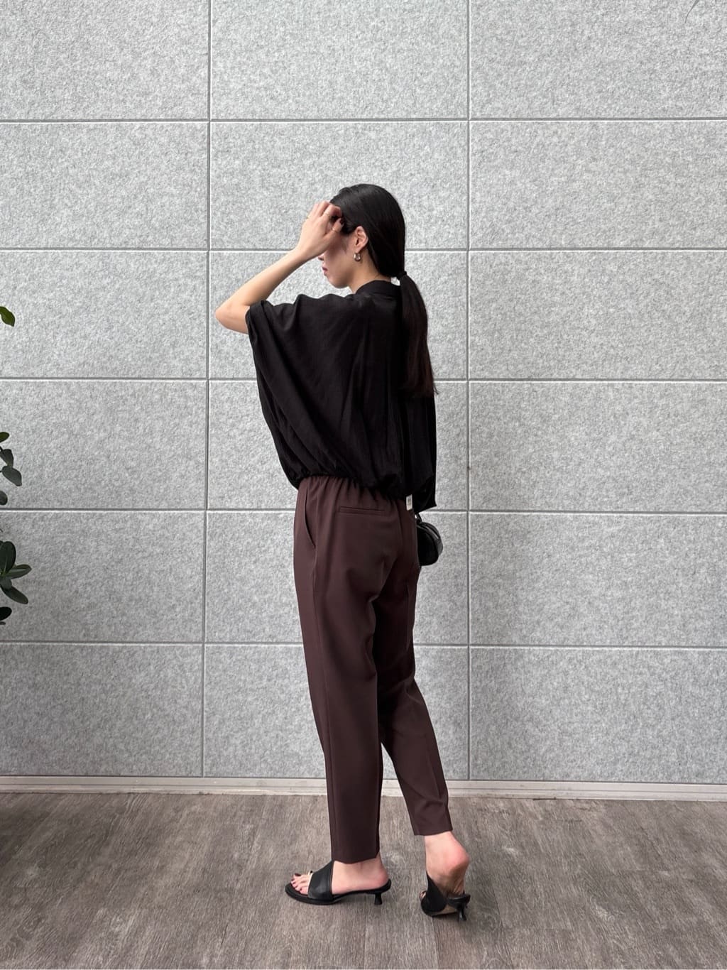 ひなさんの「INDIVI｜バルーンフォルムブラウス」を使ったコーディネート