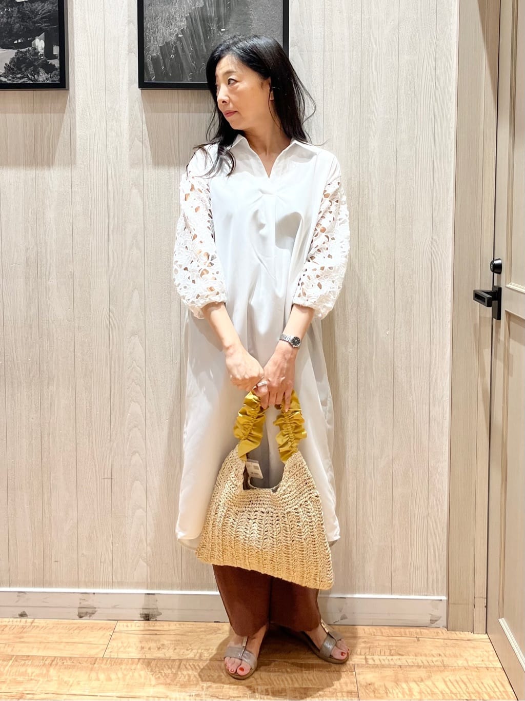 youさんの「SHOO･LA･RUE｜◆お袖レースが上品な シャツワンピース」を使ったコーディネート