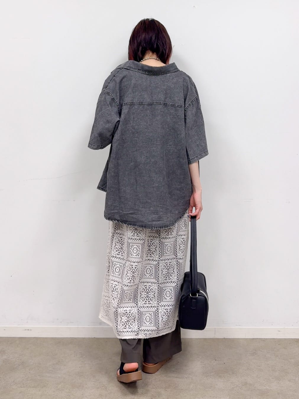 𝐜𝐡𝐢𝐤𝐚さんの「SHOO･LA･RUE｜【S-LL】レースキャミワンピース」を使ったコーディネート
