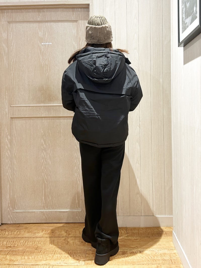 yukaさんの「SHOO･LA･RUE｜【撥水/あったか】たっぷり着られる 中綿モンスターショートコート」を使ったコーディネート