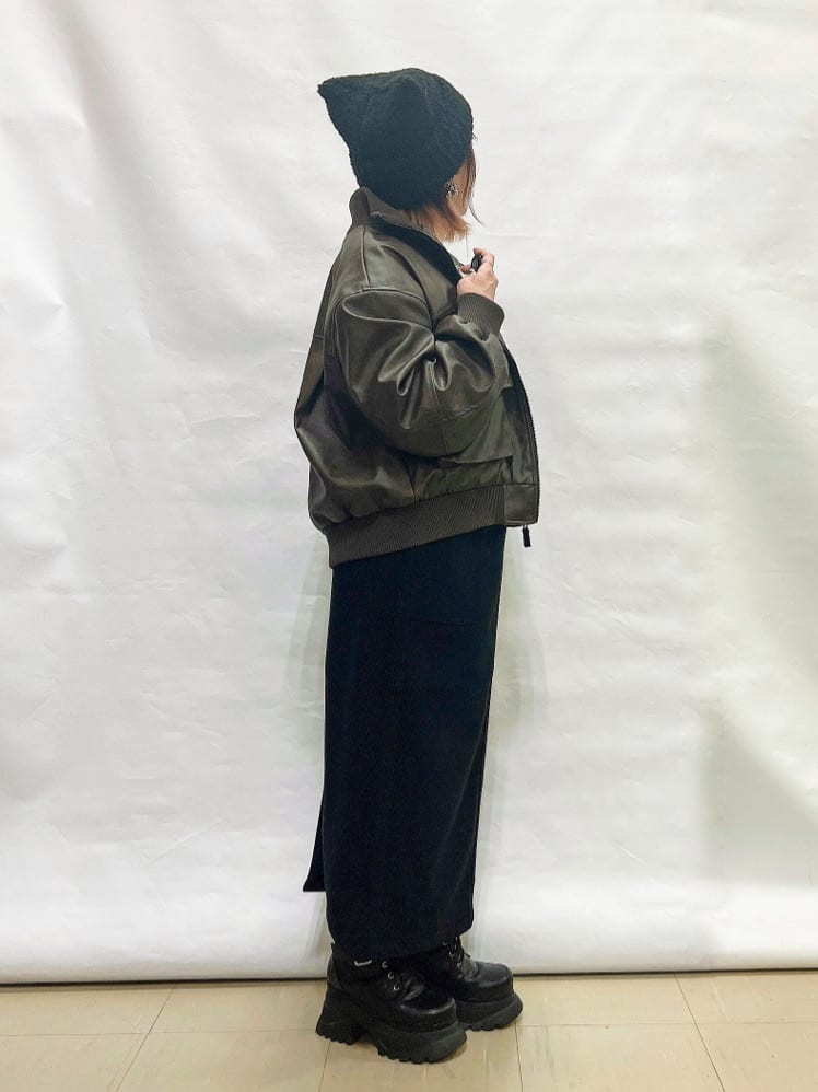 YUIさんの「SHOO･LA･RUE｜【S-LL】大人綺麗 レザー調リブブルゾン」を使ったコーディネート