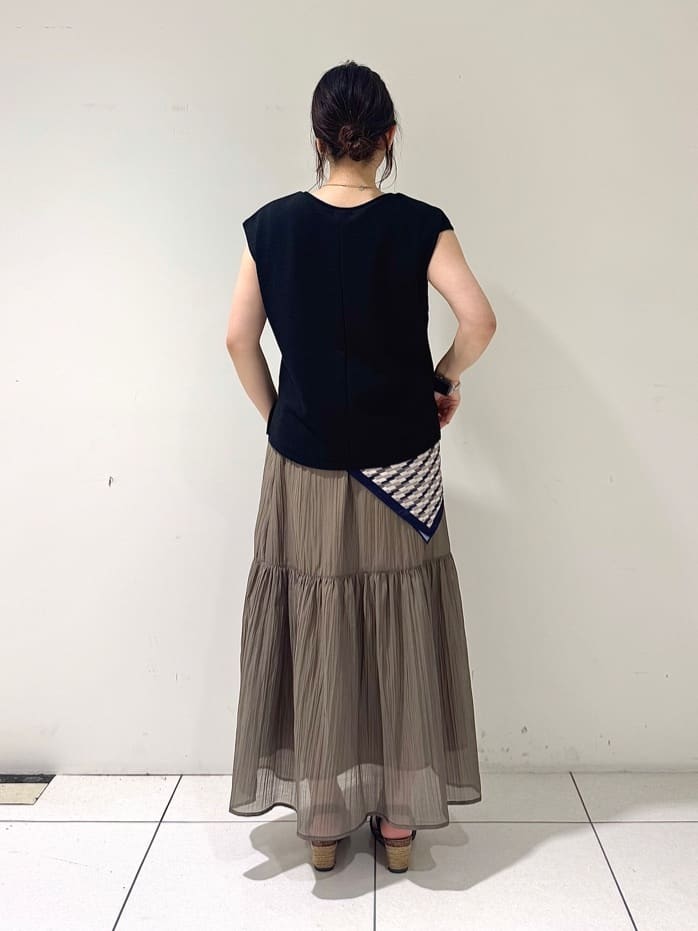 そんさんの「INDIVI｜【2点セット／着回し◎】ノースリーブ＆ティアードスカート カセット服」を使ったコーディネート