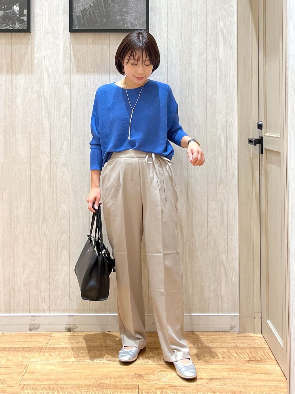 shirayuuuさんの「SHOO･LA･RUE｜【S-LL】ウエストリボンがアクセント ゆったりテーパードパンツ」を使ったコーディネート