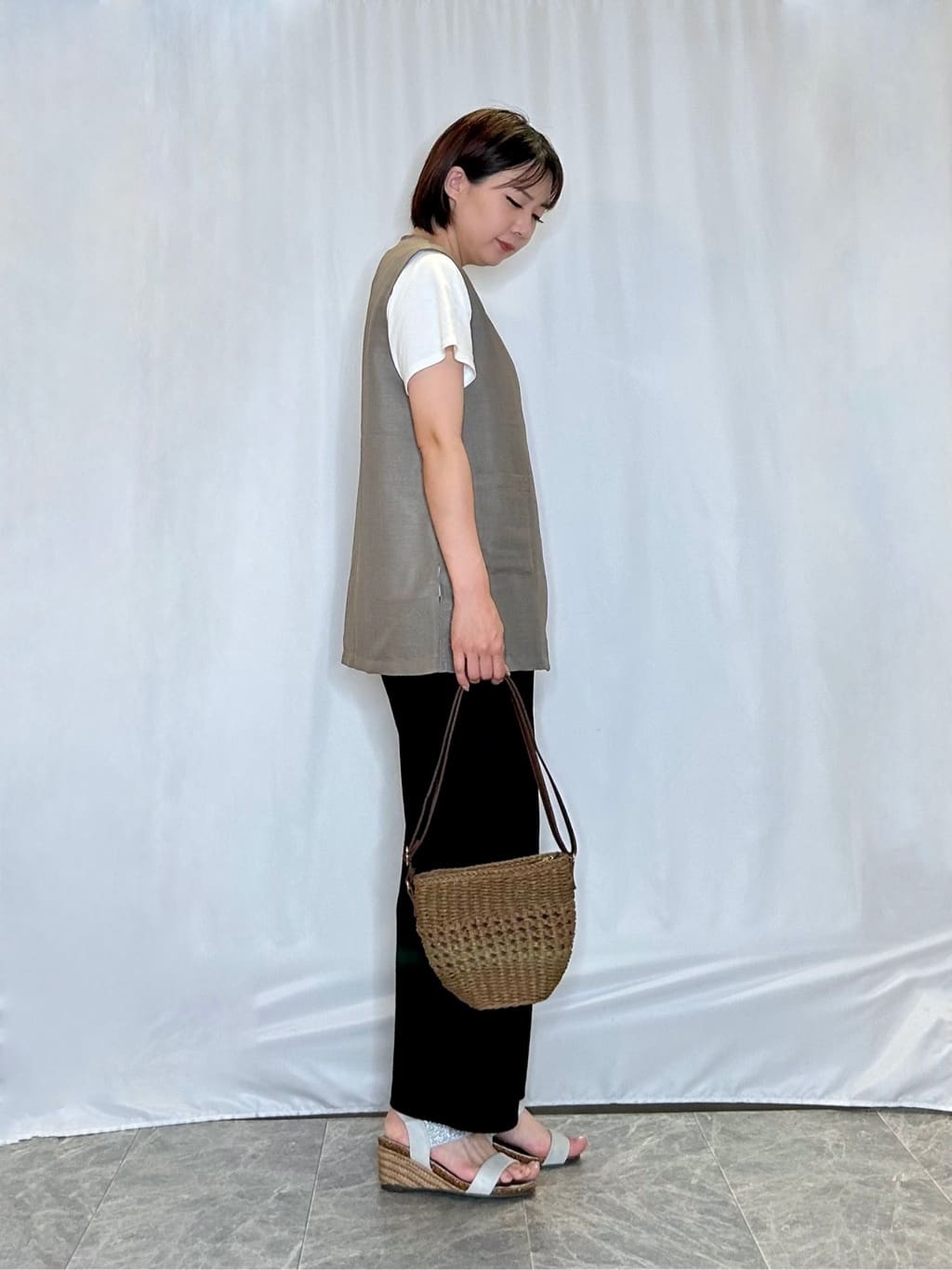 ネリさんの「SHOO･LA･RUE｜【S-LL】夏のレイヤードコーデに さらりと着られるメッシュジレ」を使ったコーディネート