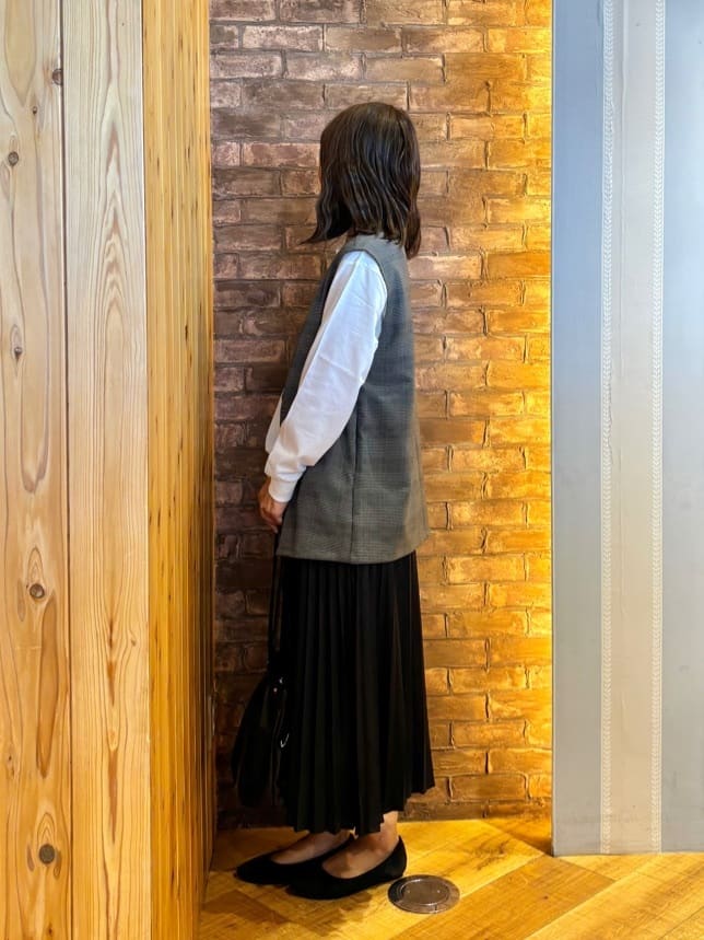 mieさんの「SHOO･LA･RUE｜【S-LL/セットアップ可/洗濯後しわになりにくい】ダブルベスト」を使ったコーディネート