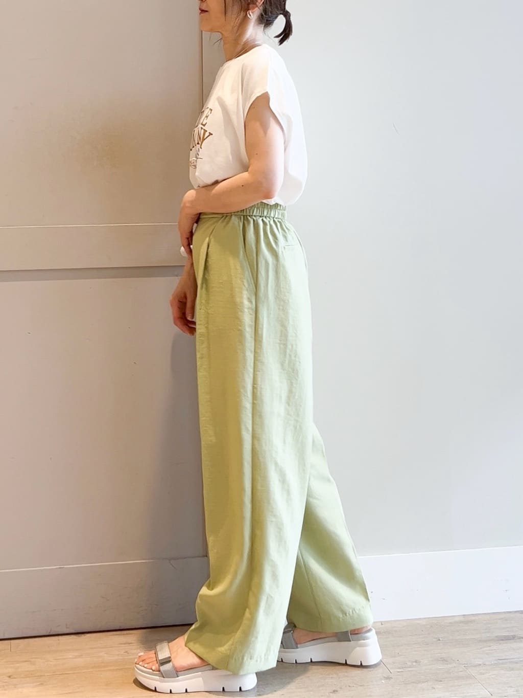 yamakoさんの「grove｜【Lee&times;grove別注】PRINT　SLEEVELESS T-SHIRTS」を使ったコーディネート