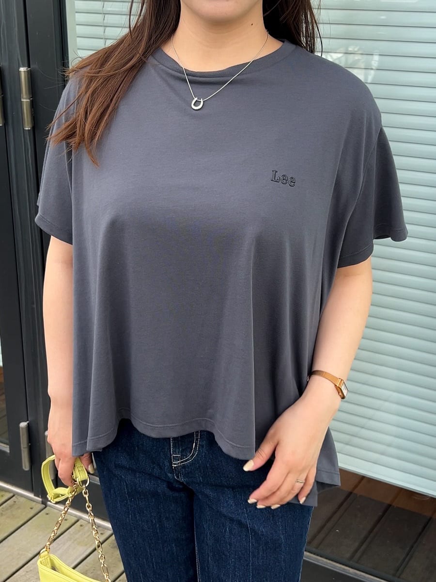 ちびゆきさんの「grove｜【Lee&times;grove別注】HALF SLEEVE FLARE T-SHIRTS」を使ったコーディネート