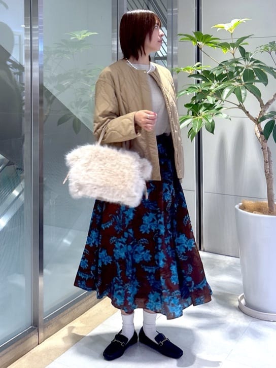 yukaさんの「UNTITLED｜【アンサンブル可/洗える】シルクウールカシミヤ ドルマンスリーブニット」を使ったコーディネート