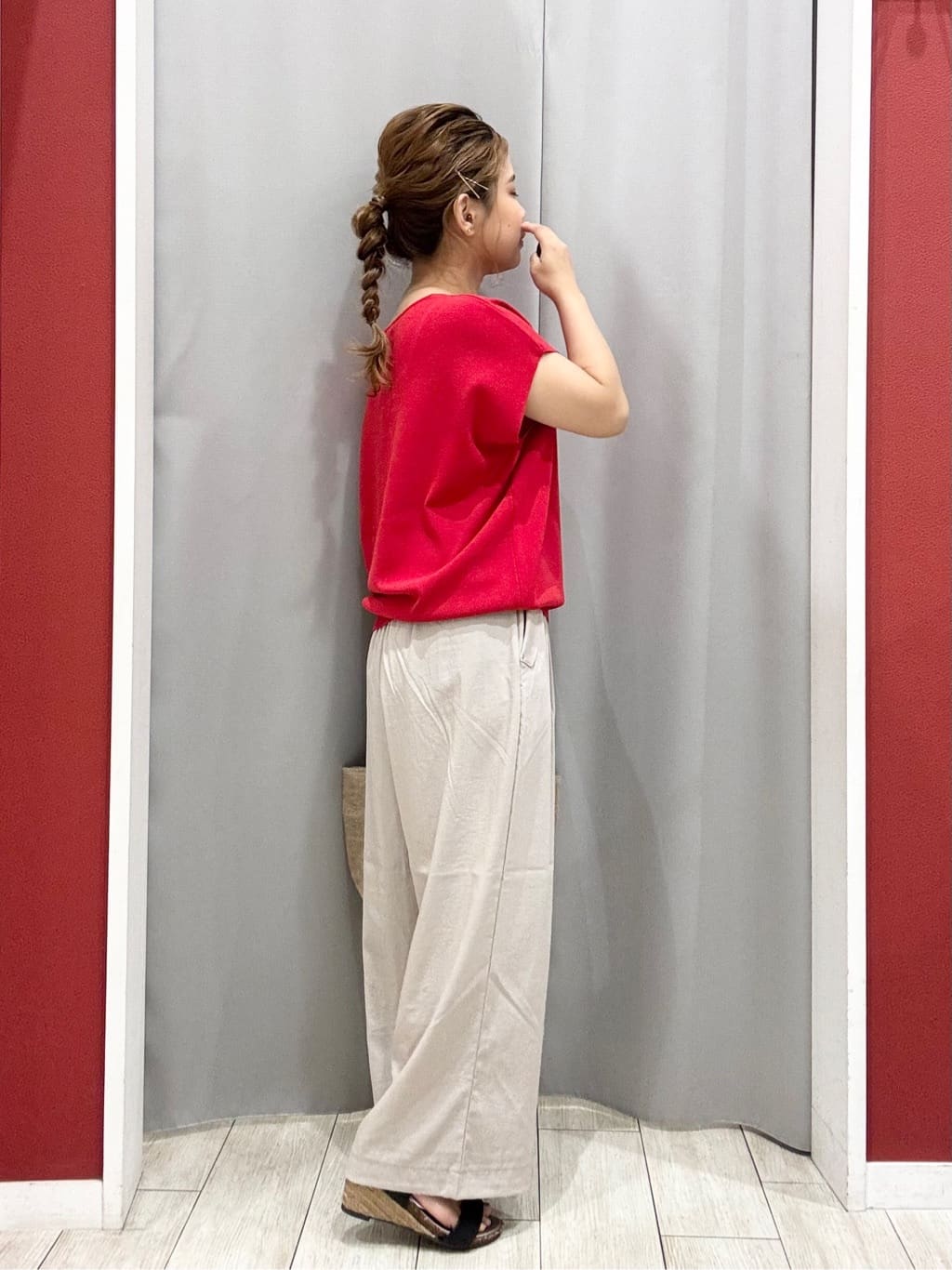 shioさんの「SHOO･LA･RUE｜【洗える/S-LL/ひんやり】さらりと好印象　総針フレンチスリーブニット」を使ったコーディネート