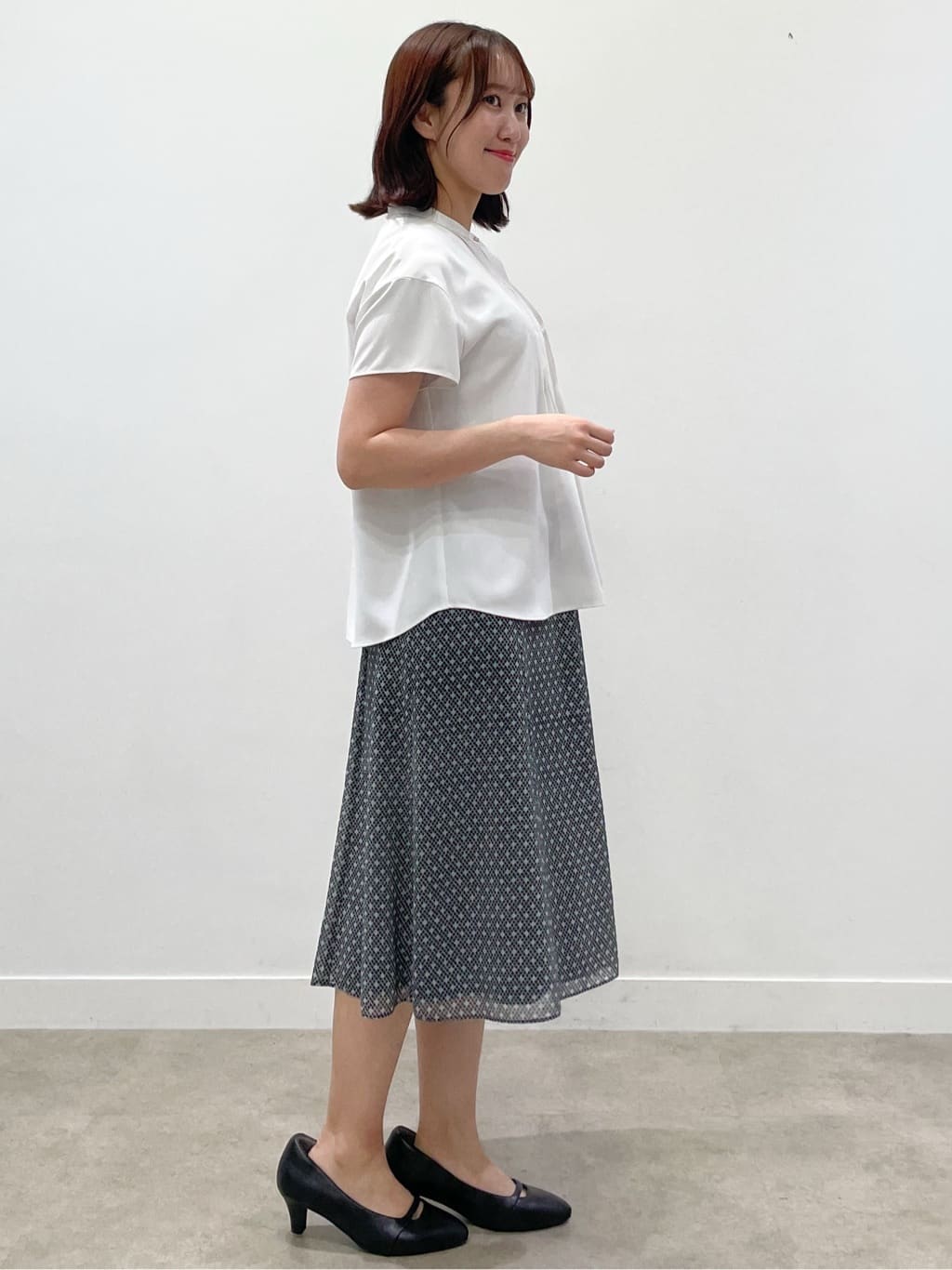 yukariさんの「Reflect｜【インナーに◎／すっきり見え！長め丈】タックデティールブラウス」を使ったコーディネート