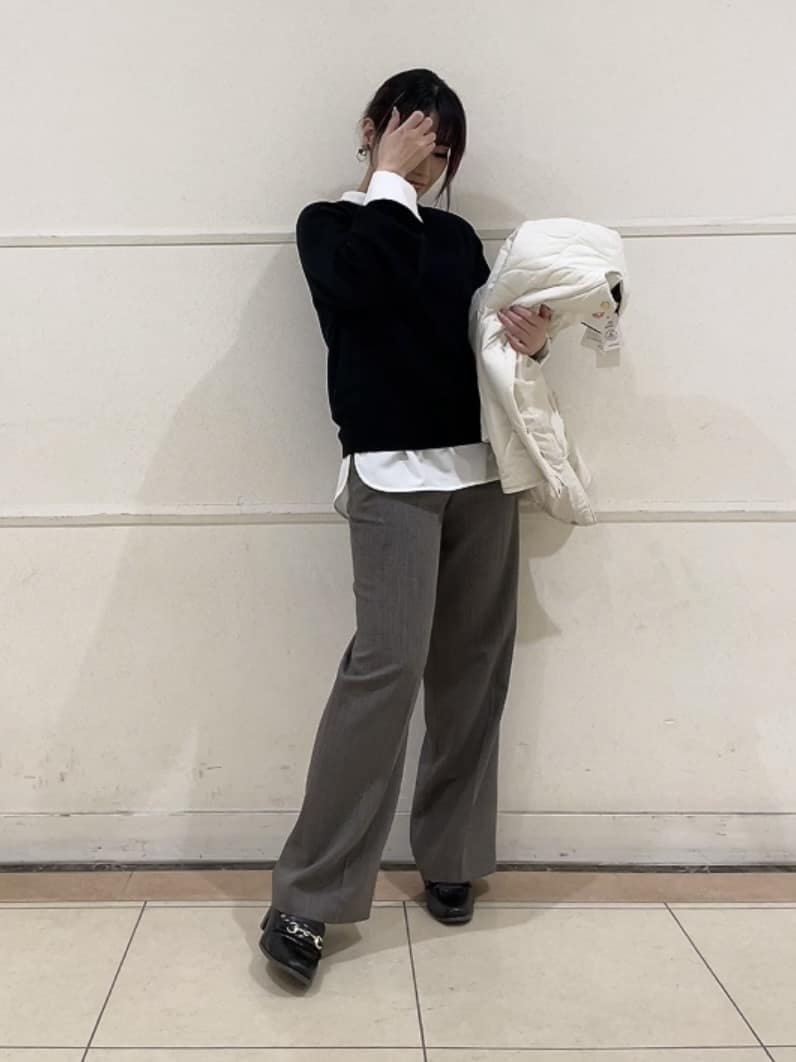 watanabeさんの「UNTITLED｜【アンサンブル可/洗える】シルクウールカシミヤ ドルマンスリーブニット」を使ったコーディネート