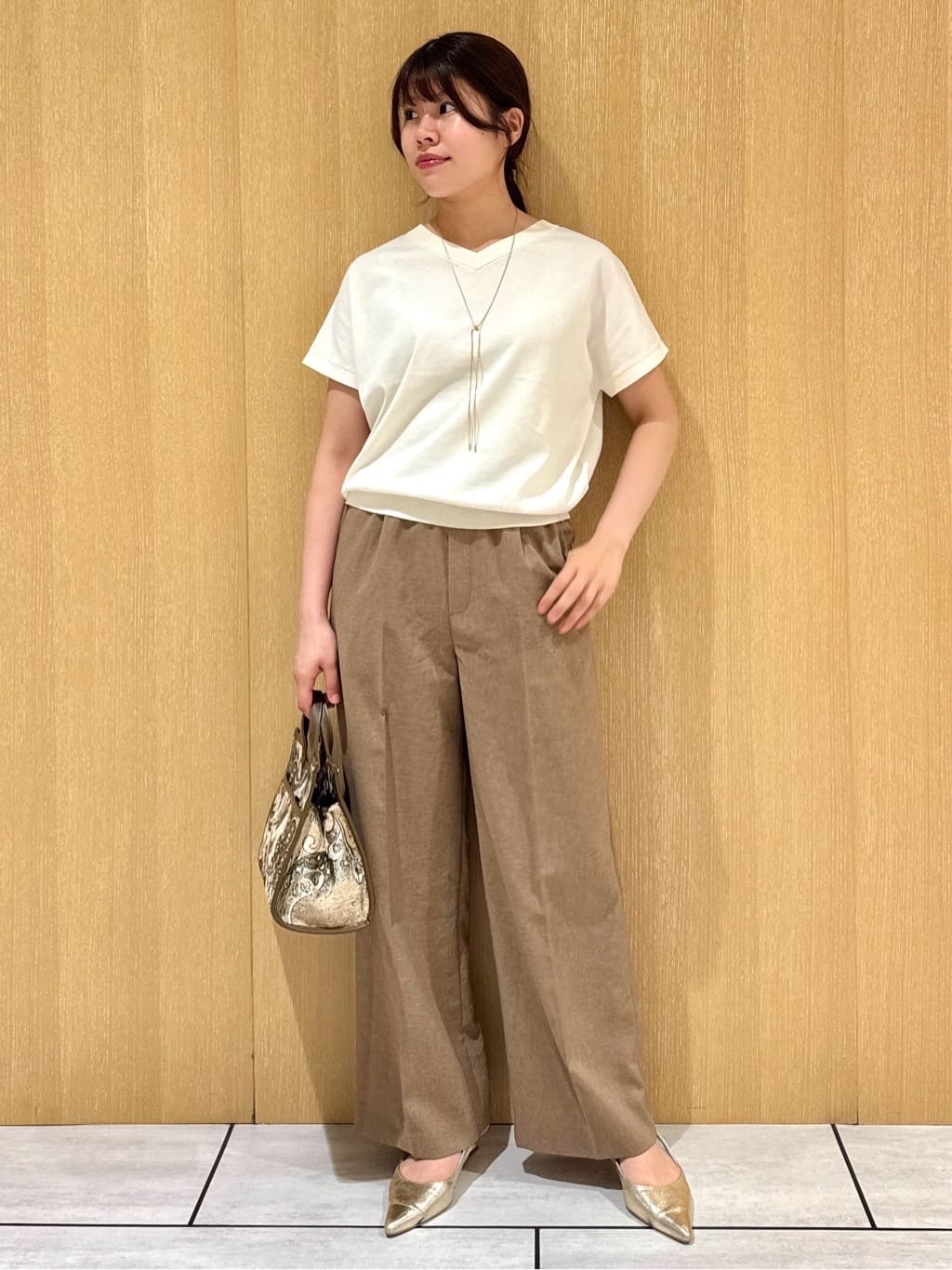 nanaさんの「UNTITLED｜【洗える/前後2WAY】ネックプルオーバーニット」を使ったコーディネート