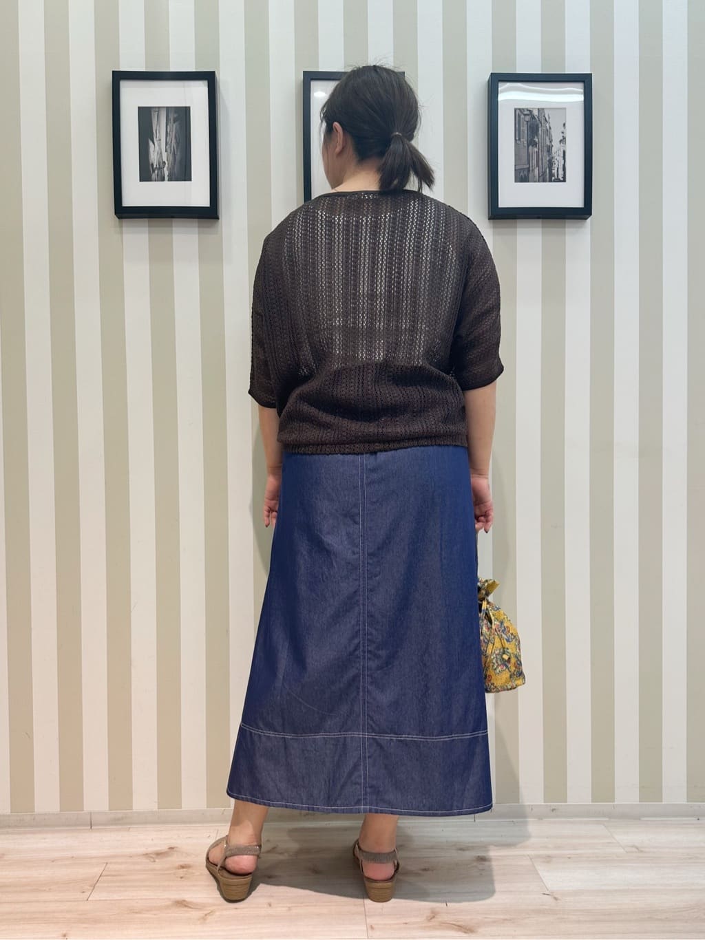 みさぼうさんの「SHOO･LA･RUE｜【洗える/S-LL】季節の変わり目に 透かし柄が涼やか ジップブルゾン」を使ったコーディネート