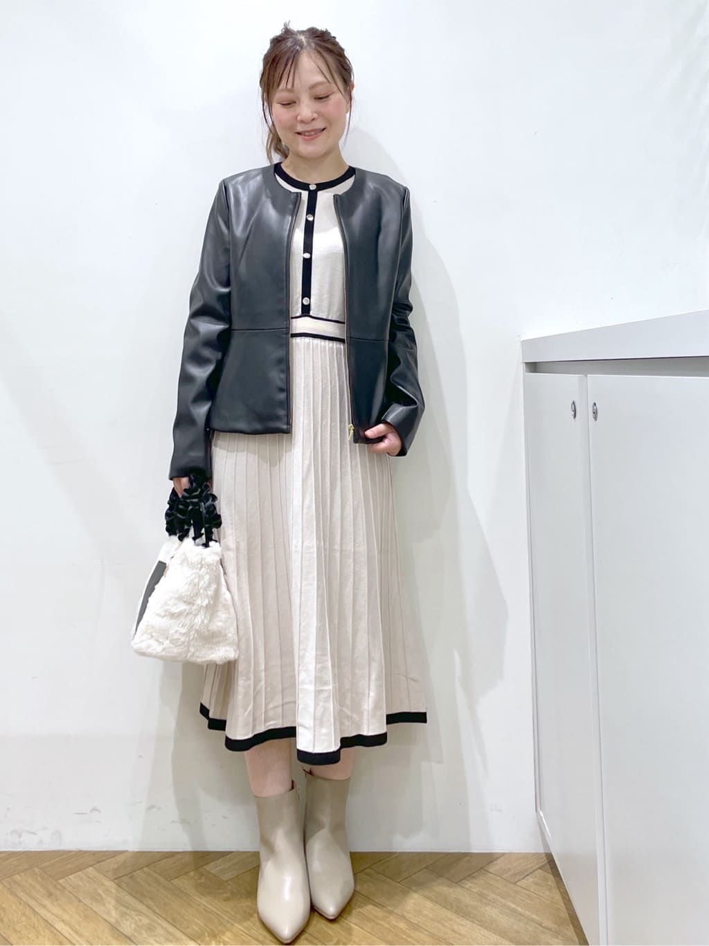 Junさんの「index｜バイカラードッキング風ニットワンピース【洗濯機OK／抗ピル】」を使ったコーディネート