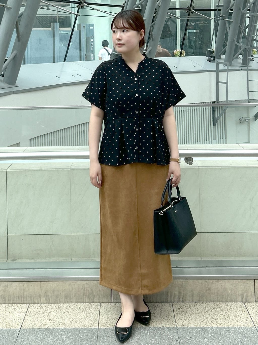 sayaさんの「OPAQUE.CLIP｜プリントペプラムブラウス【洗濯機洗い可】」を使ったコーディネート