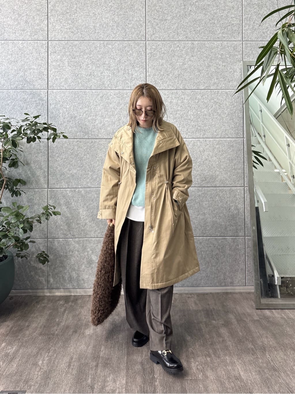 kotakiさんの「INDIVI｜ツイードタックワイドパンツ」を使ったコーディネート