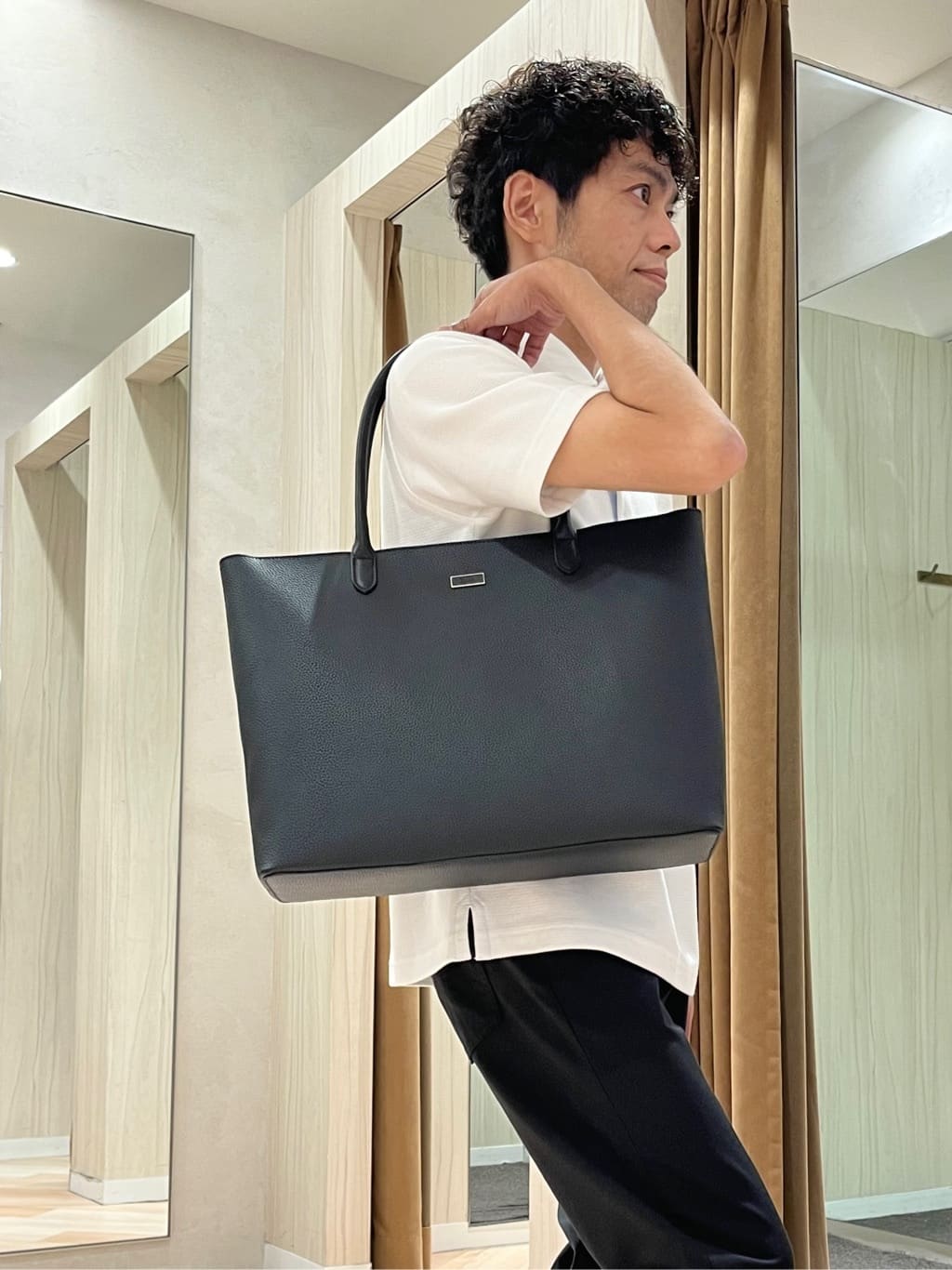 URAさんの「TAKEO KIKUCHI｜【Made in JAPAN】播州織 ストレッチ パンツ」を使ったコーディネート