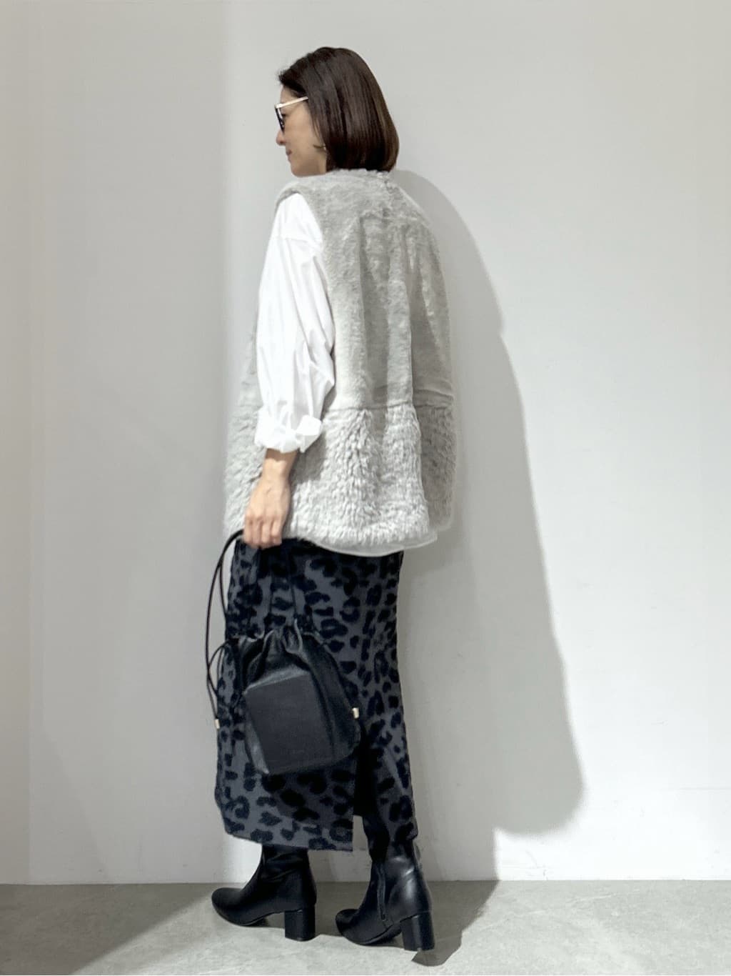 NAKAさんの「OPAQUE.CLIP｜ポケット刺繍レギュラーカラーシャツ【洗濯機OK】」を使ったコーディネート
