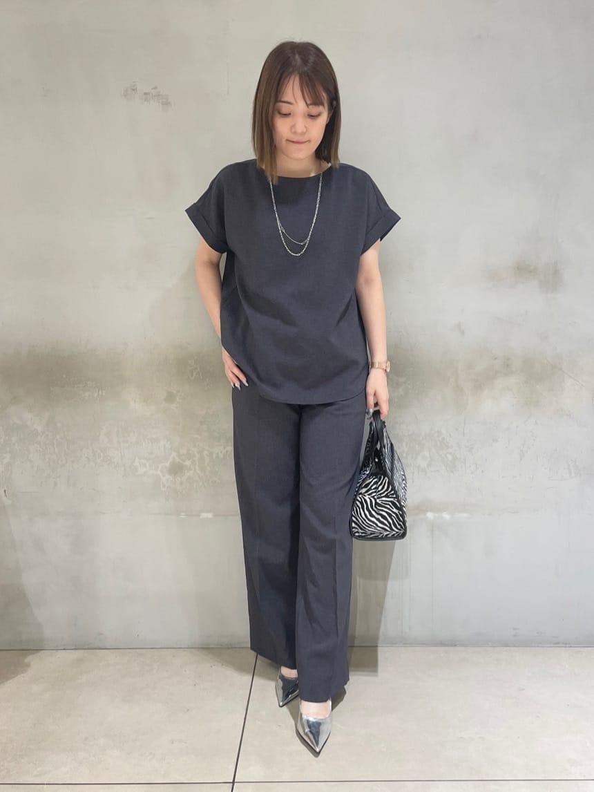 ゆいさんの「UNTITLED｜【セットアップ可/はっ水/通勤】リラククール 半袖ブラウス」を使ったコーディネート