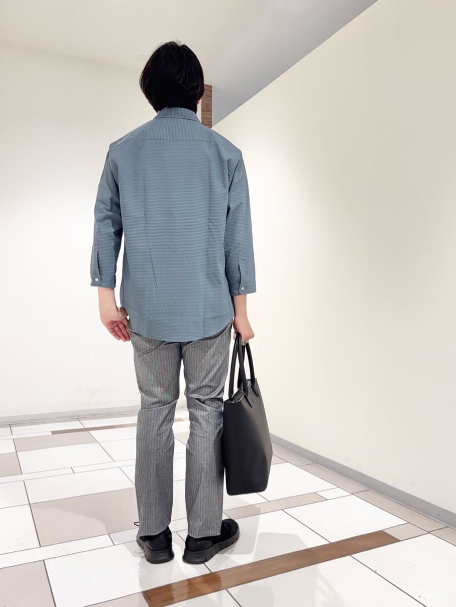 及川さんの「TAKEO KIKUCHI｜【COOL CITY WEAR】DotAir（R）サッカー シャツ」を使ったコーディネート