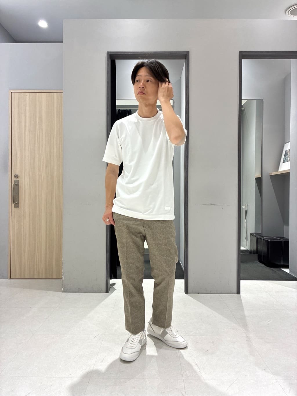わいずみさんの「TAKEO KIKUCHI｜【抗菌防臭】COOL DOTS（R）ドビープリント パンツ」を使ったコーディネート